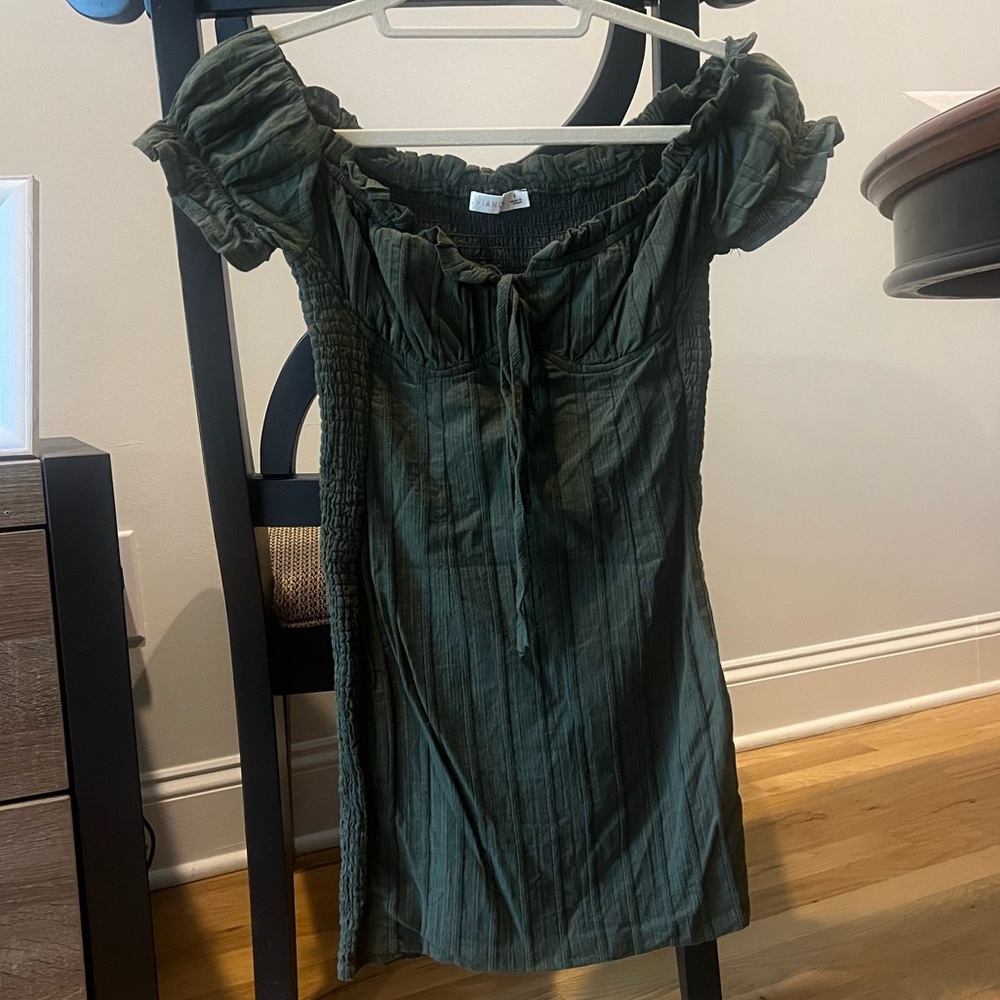 Mini Dress 🤍 - Picture 4 of 4